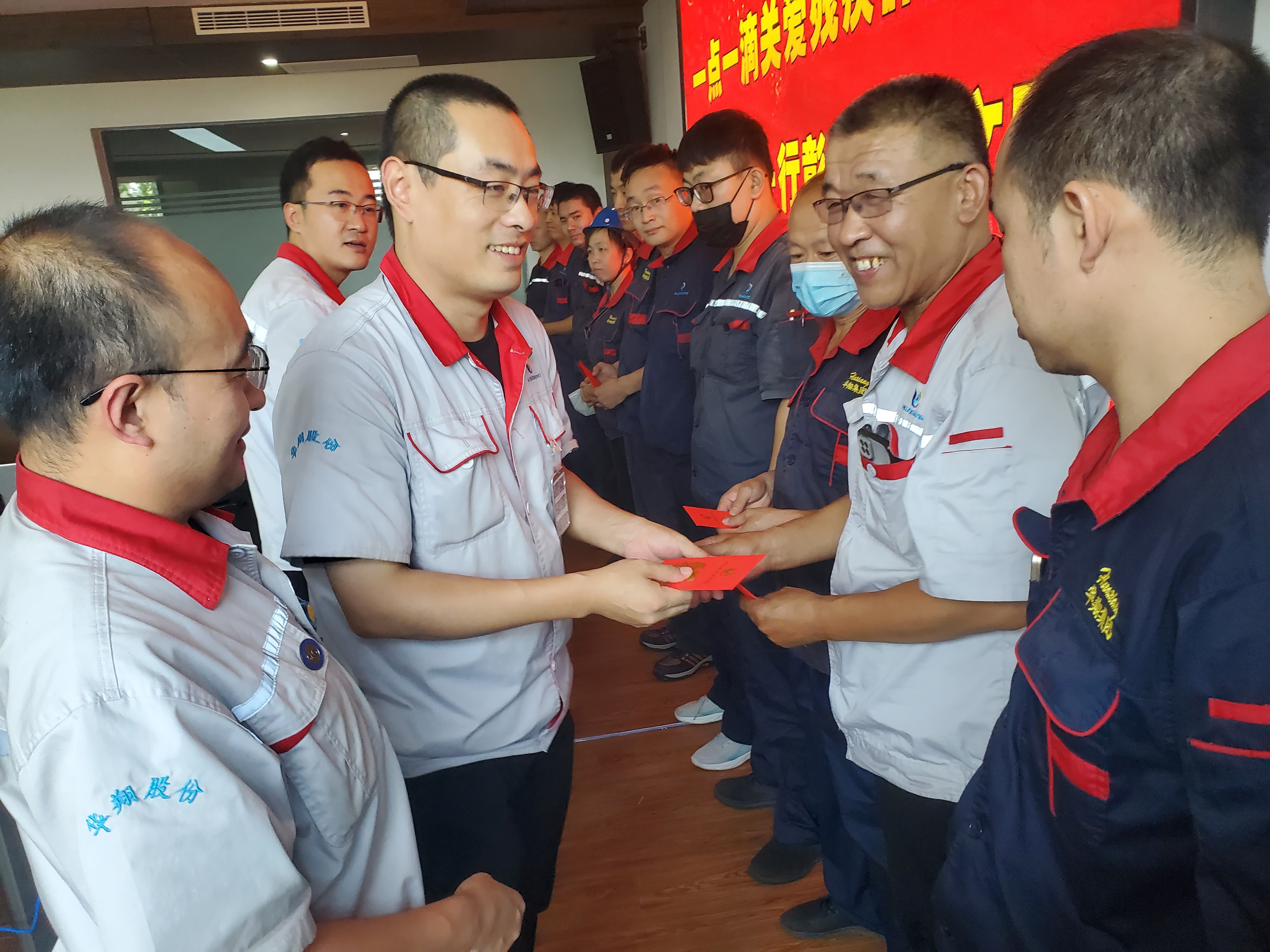 “扶殘助殘有你有我”，華翔很暖心！