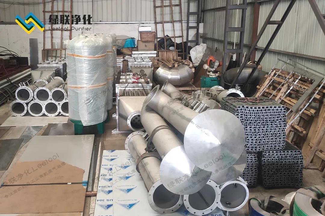 脫硝設備準備發貨 脫硝設備準備發貨