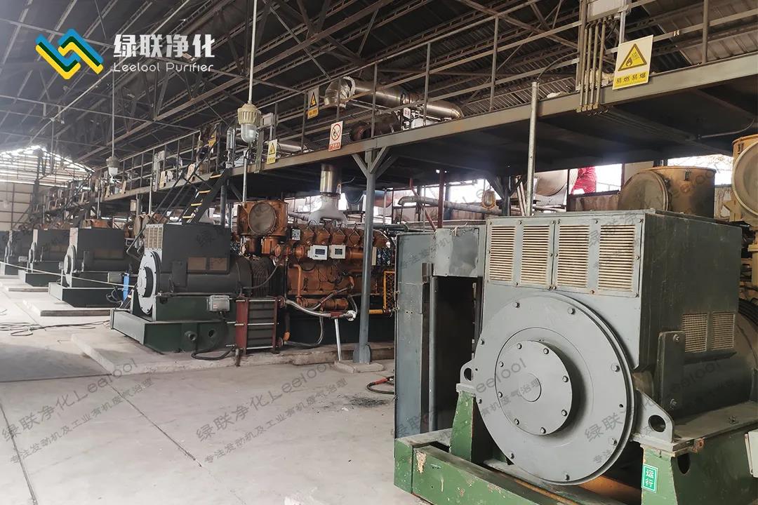 脫硝設備正在安裝 脫硝設備正在安裝